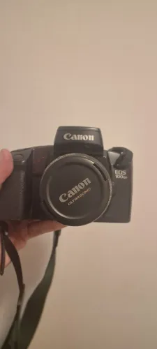 Câmera Analógica CANON EOS 100QD