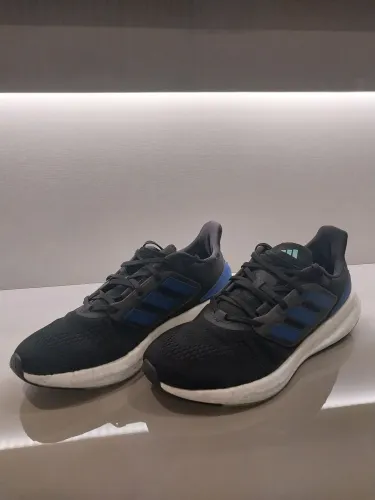 Tênis Adidas Ultraboost 22 *DESCRIÇÃO*