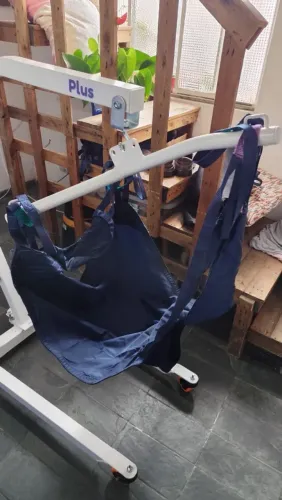  Vende ou Aluga se guincho para transferência de paciente acamados 