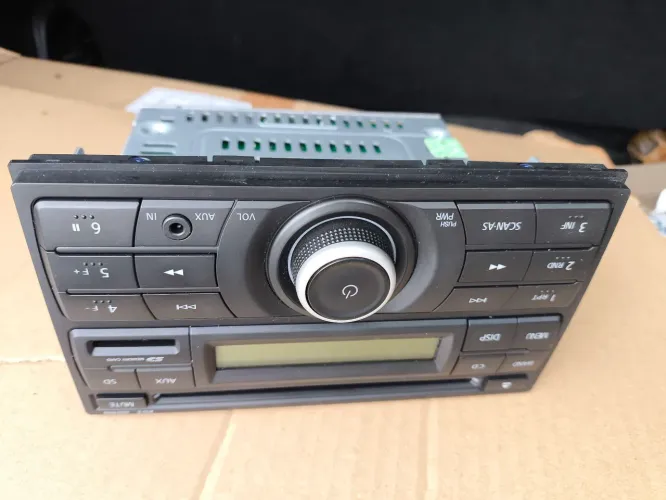 Rádio Original Nissan Livina