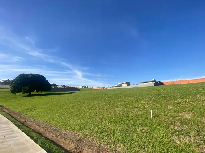 TERRENO COM 1.116,59M² À VENDA NO CONDOMINIO MONTERREY EM ARAPONGAS.