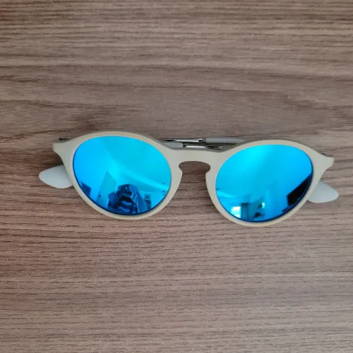 Ray-Ban RB4243 cinza Gunmetal lente azul