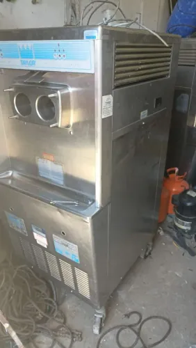 Máquina de Sorvete Taylor 754... Revisada Funcionando Perfeitamente ...220v/3~..