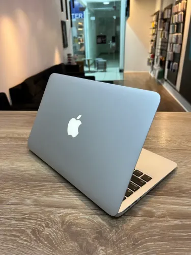macbook air 11 2013