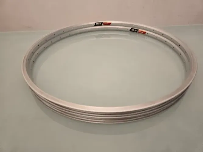 Vendo (antigos e raros) Par de Aros ARAYA (made in Japan) Aro-26 (SEMI-NOVOS)