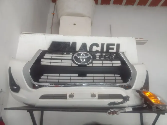PARACHOQUE HILUX 2022  