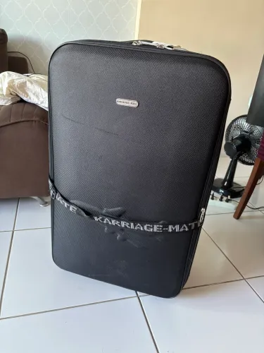 Mala de viagem grande  com rodinhas 