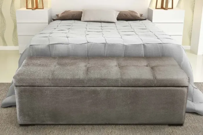 Puff Baú Sapateira com Capitonê em Suede Liso Puff Baú Gaveta (sapateira e Calçadeira)