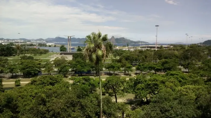 Glória, quarto e sala de frente