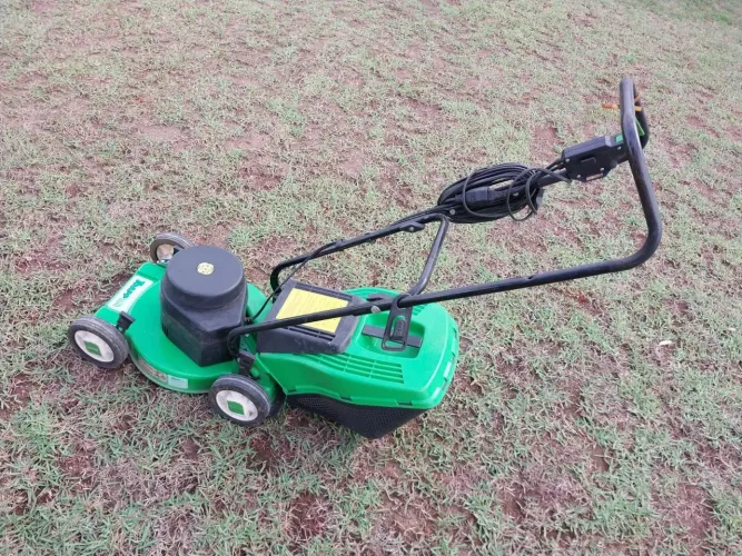 Aparador de grama elétrico Trapp MC-40L 1300W