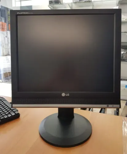 Monitor com entrada rca e vga 