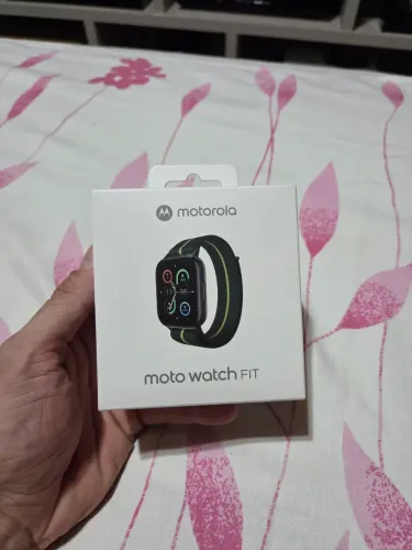 Moto Watch Fit