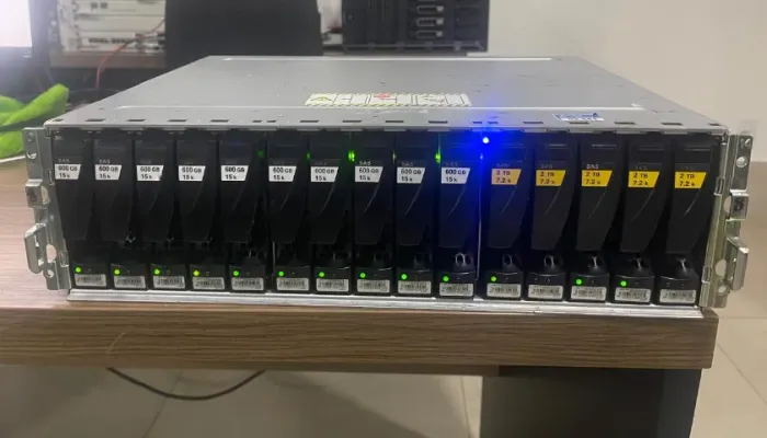 Storage Dell Emc Ktn-stl3 Com 15 Gavetas Com Hds Seminovo
