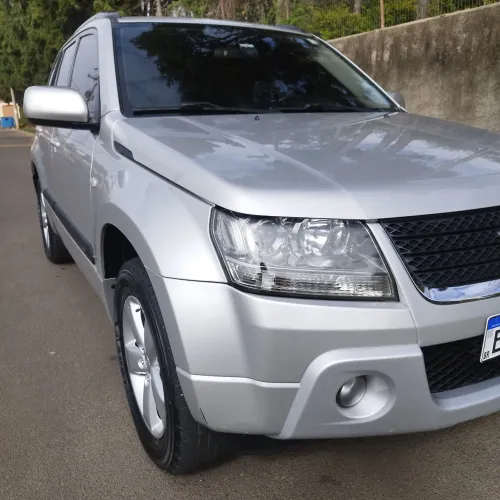 Suzuki Grand Vitara 2011 automática 4 x 4 carro extremamente cuidado