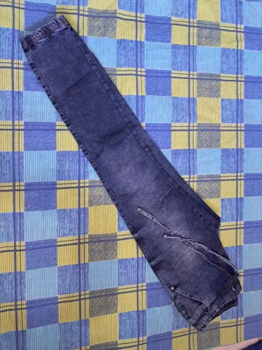 Calça jeans Jogger infantil Tam 14 sem uso