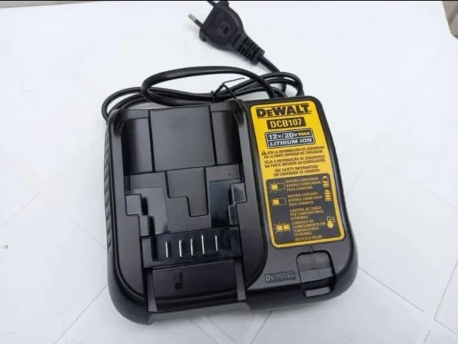 Carregador de Baterias 12v a 20v DeWalt Novo
