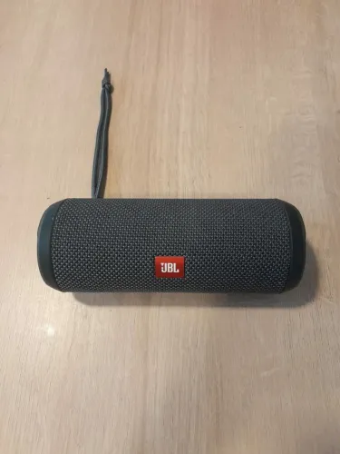 Caixa de som jbl flip