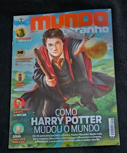 Revista Harry Potter Edição Especial Mundo estranho