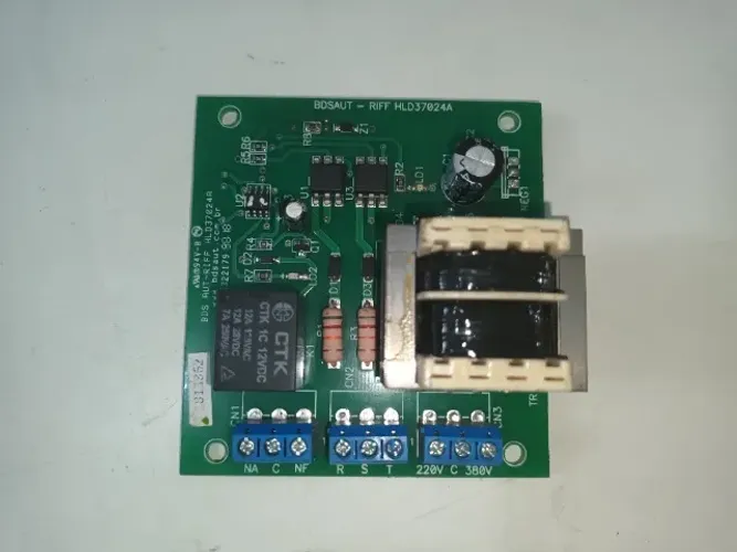 Placa para Condensadora - Hitachi (HLD37024A)