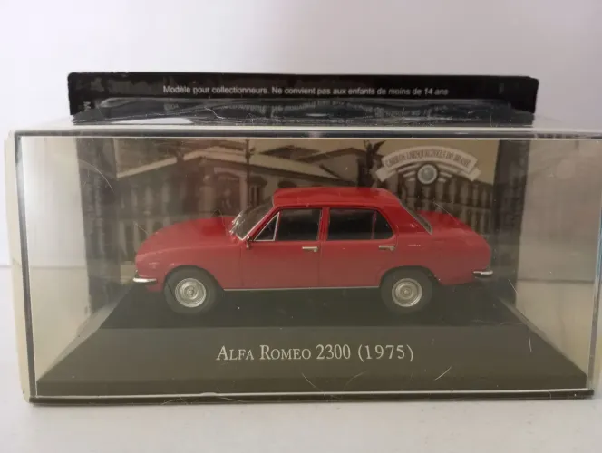 Miniatura Alfa Romeo 2300 (1975) - Colecionador