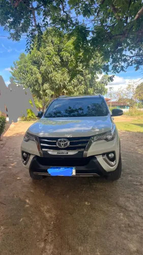 Toyota Hilux SW4 SRX 4X4 2.8 TDI 16V Dies. Aut. 2017