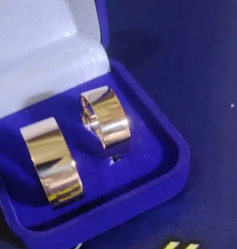 Par Alianças Noivado 9 Gramas Ouro 18 Kilates 8 mm Maciça                                 