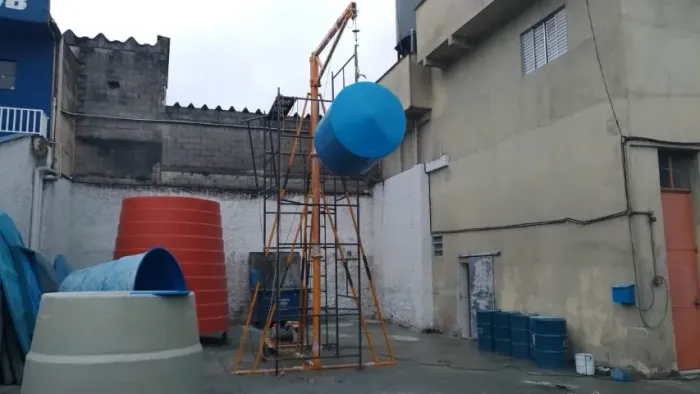 MINI GRUA
