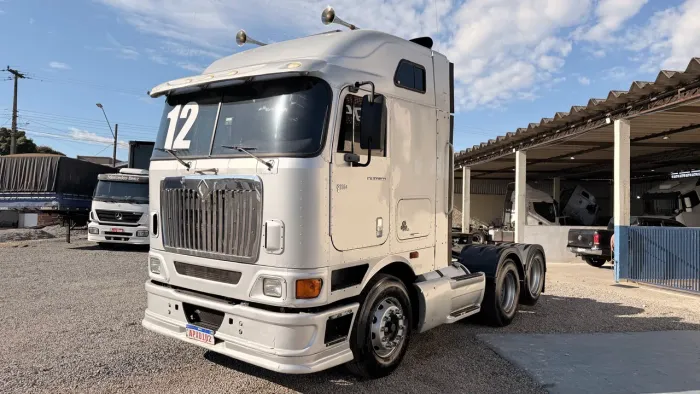 Internacional 9800i baixíssima km apenas 389 mil original 6x2 suspensão mola