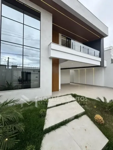Casa á venda no Bairro Ibituruna Montes Claros MG