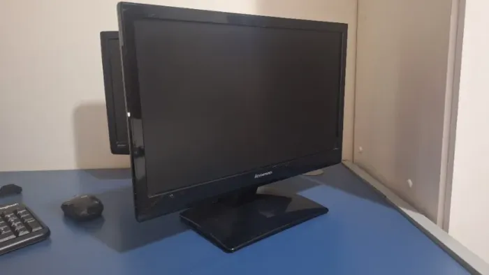 Monitor Lenovo LS1920wG 18,5" + Cabos