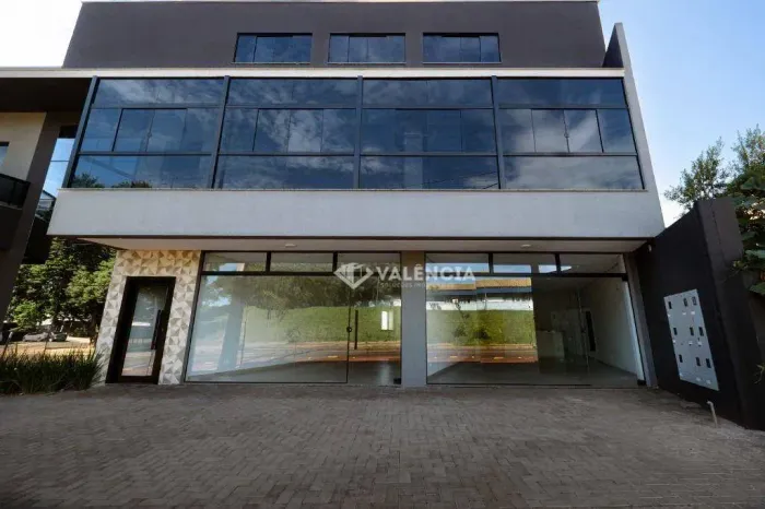 Sala Comercial Para Alugar Com 66m² Por 2.700.00 - Bairro Santa Cruz - Rua Tito Muffato - 