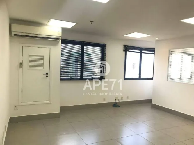 Sala Comercial para locação na Praça da Árvore, 48m², 2 Vagas, Ar Condicionado - São Paulo
