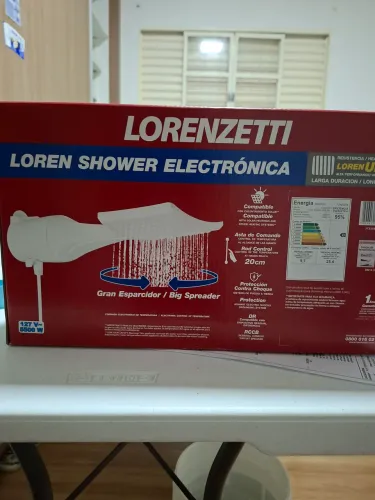 Chuveiro Lorenzetti na caixa