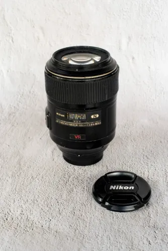Lente Nikon 105mm 2.8 VR ED