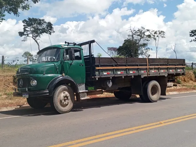 Caminhão a venda mais informações no ZAP *85