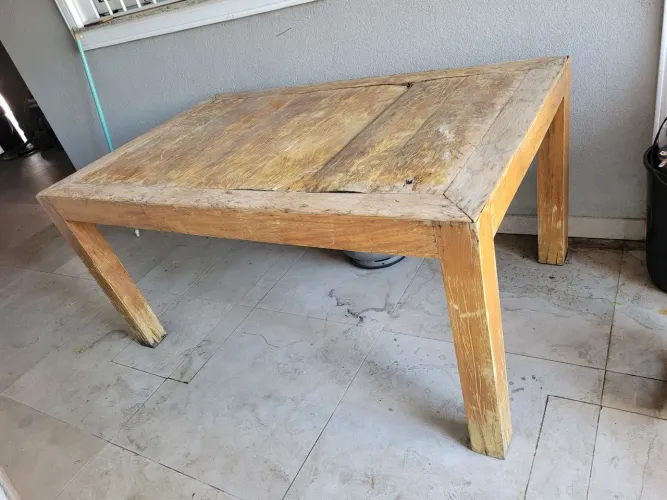 Mesa de madeira para reformar