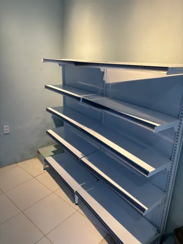Gôndolas para comércio 