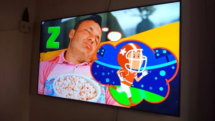 Tv marca LG 75 polegadas, semi nova 3 mês de uso tudo pegado, normal não faço entrega não 