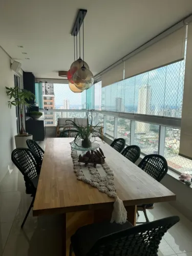 Mesa com cadeiras 8 lugares
