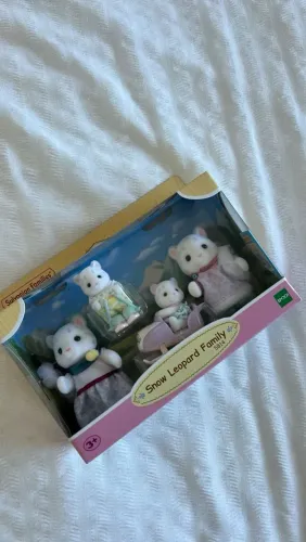 Familia Leopardo das neves Sylvanian Families