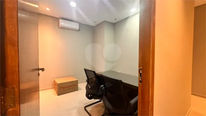 Salas à venda ou para locação em Centro - SP