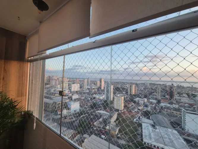 Vendo janelão de vidro