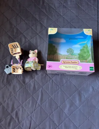 Sylvanian Families Conjunto Passeio de Bicicleta - Mamãe Gato Primavera