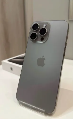 iPhone 15 pro Max natural 256 GB Garantia 6 meses