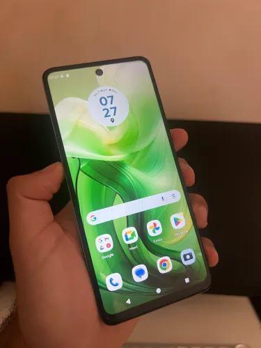 Moto G24 128GB 8GB RAM ? Com capinha e carregador!
