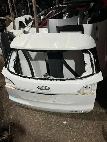 Tampa Traseira Cherry Tiggo 8 Pró 2024/2026