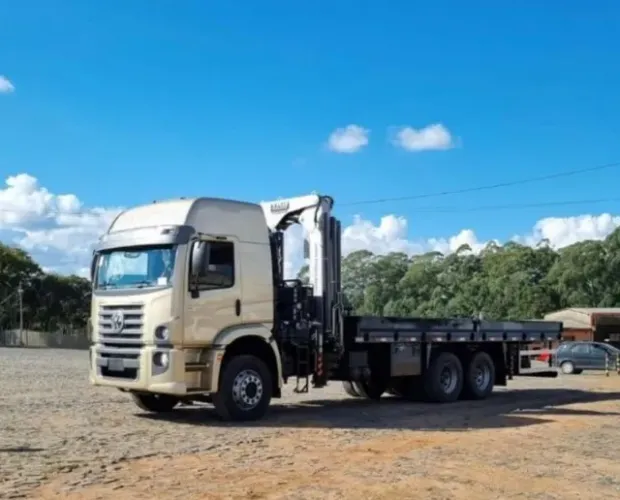 Vw 24-280 2018 6x2 com munck TKA 30 ton único dono 