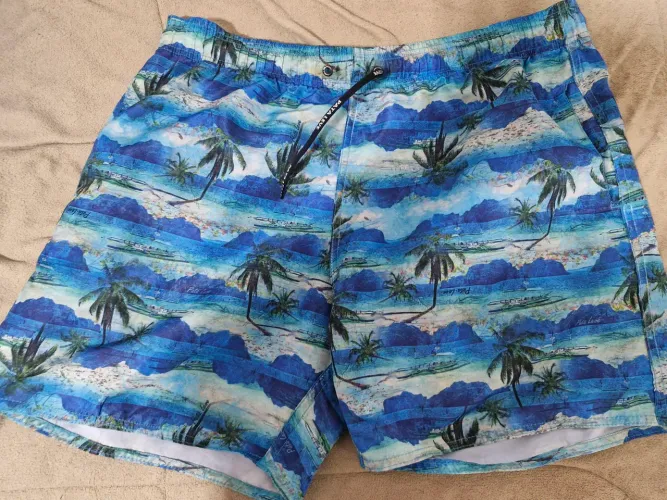 Shorts masculino (15,00 reais cada)