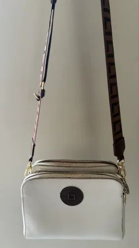 Bolsa luz da lua pouco usada