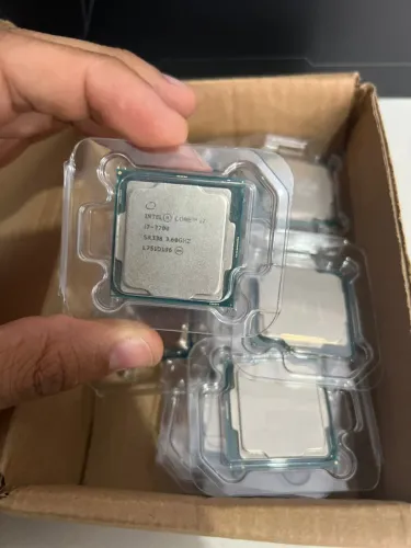Processadores i7 7700